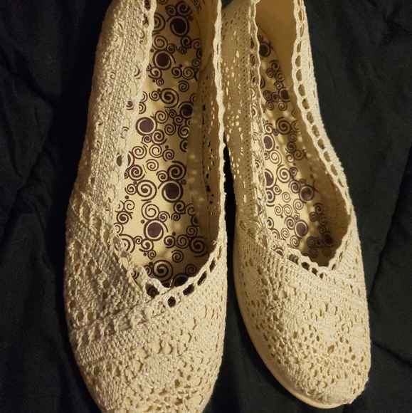 Shoes - Picture 1 of 1